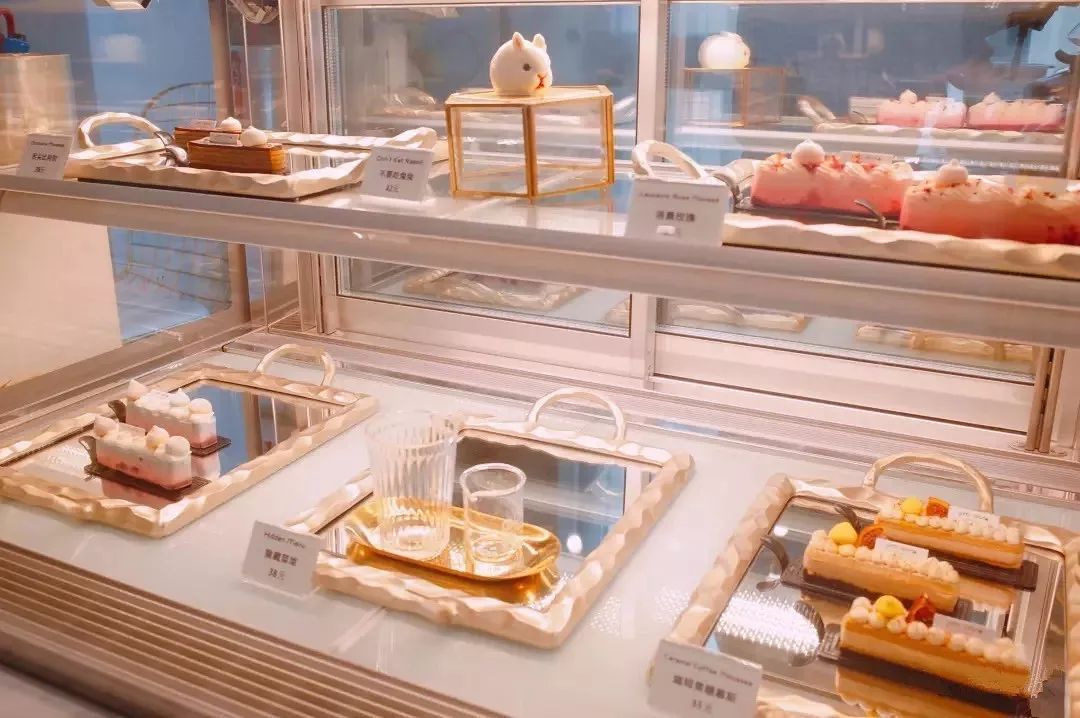又一家樓中甜品店被爆出來了，它憑什么一夜躥紅？